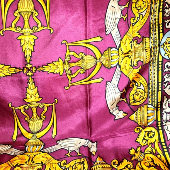 Christian Dior Vintage 100% Silk Elegant Purple and Gold Scarf/Bandana - Picture 4 of 6